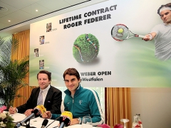 Lifetime_Contract_Roger_Federer03